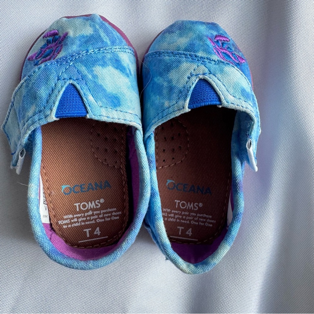 Toms Kids Slip On‎ Alpargata Flats Size T4 Tie Dye Blue Purple Oceana Turtle - Picture 2 of 11